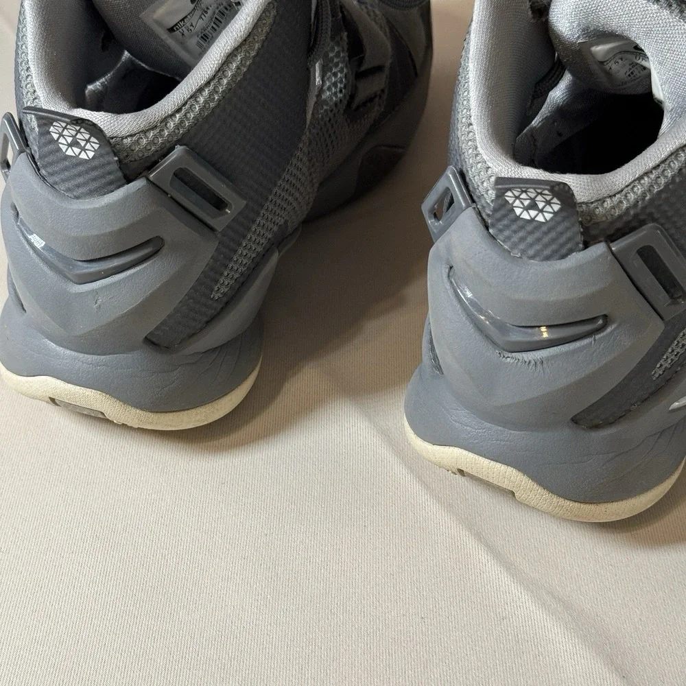 Nike Kids Lebron James Soldier IX Basketball Shoes 776471-003 Youth 4.5 Gray